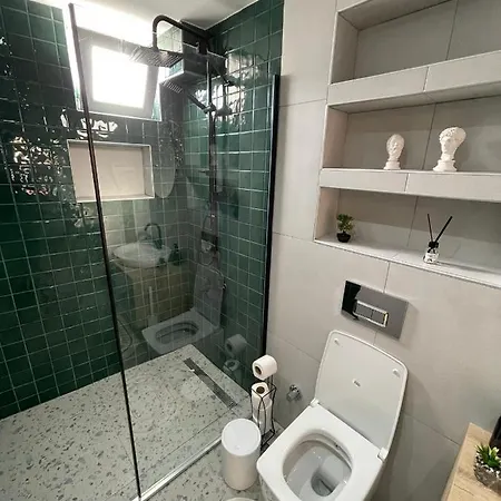 Apartment Golden Arrow Suites