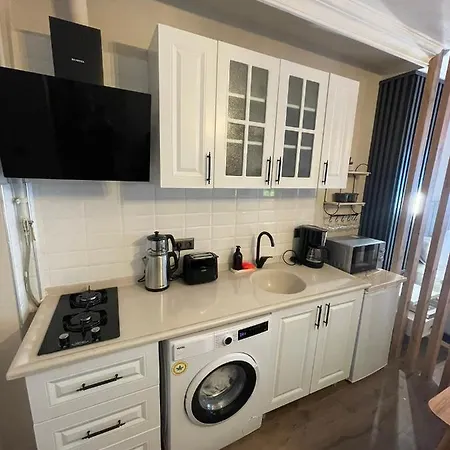 Golden Arrow Suites *