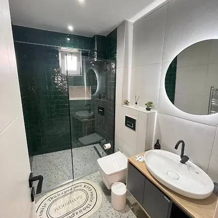 Golden Arrow Suites *